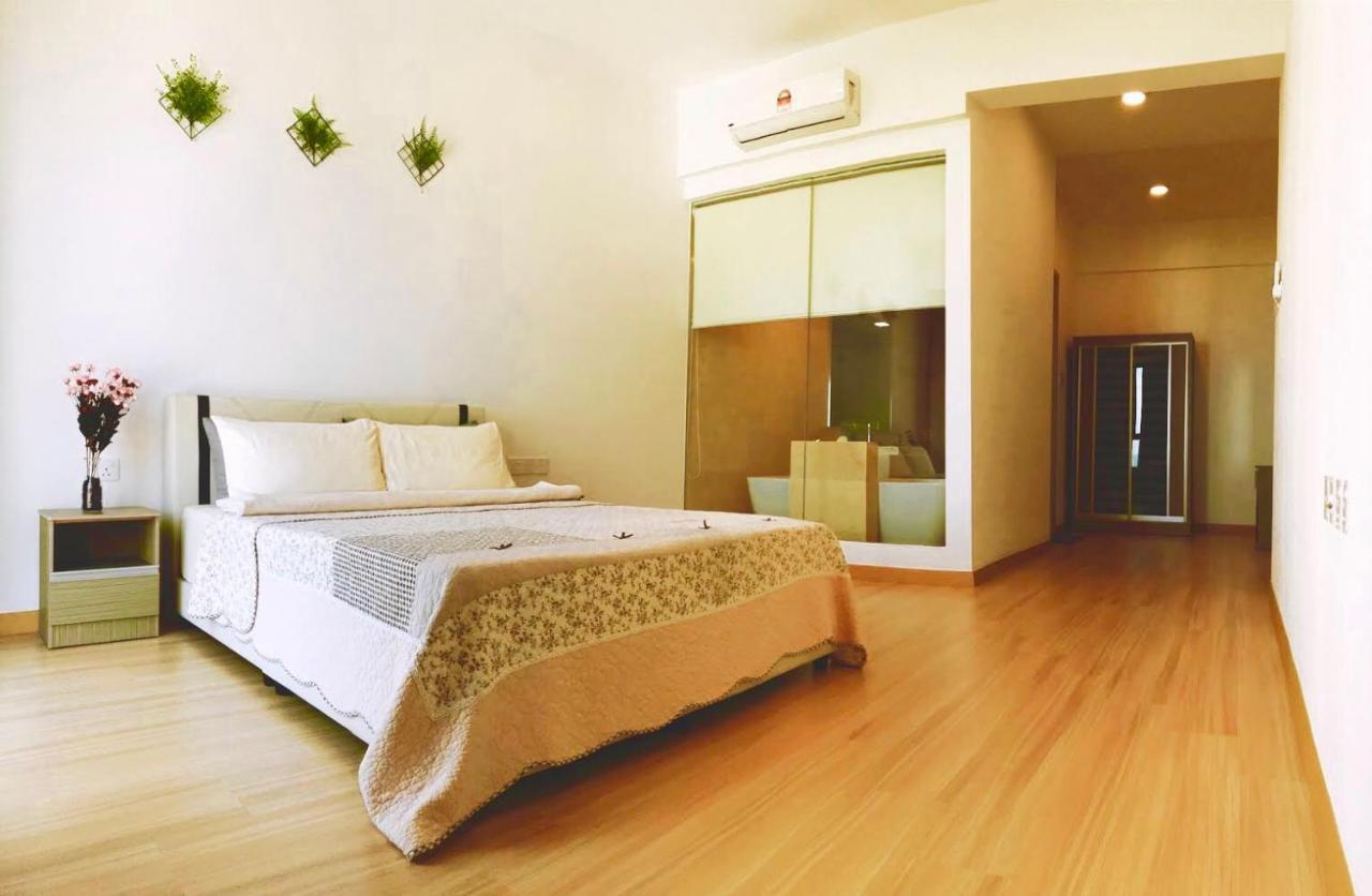 Luxury Seaview Family Suite By Little Cabin George Town Exterior foto